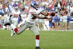 SAN FRANCISCO - NOVEMBER 13:  Mario Manningham #82 of the New York Giants has this pass go off his fingertips against the San Francisco 49ers during an NFL football game at Candlestick Park November 13, 2011 in San Francisco, California. The 49ers won the game 27-20. (Photo by Thearon W. Henderson/Getty Images)