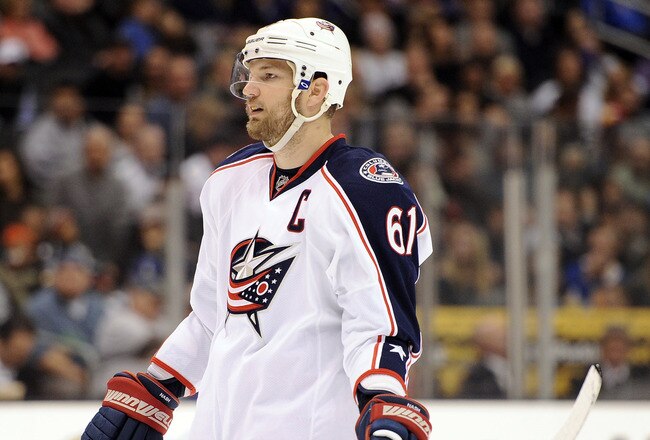 LOS ANGELES, CA - FEBRUARY 01:  Rick Nash #61 of the Columbus Blue Jackets waits for a faceoff during the game against the Los Angeles Kings at Staples Center on February 1, 2012 in Los Angeles, California.  (Photo by Harry How/Getty Images)