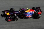 JEREZ DE LA FRONTERA, SPAIN - FEBRUARY 08:  Mark Webber of Australia and Red Bull Racing drives during day two of Formula One winter testing at the Circuito de Jerez on February 8, 2012 in Jerez de la Frontera, Spain.  (Photo by Paul Gilham/Getty Images)