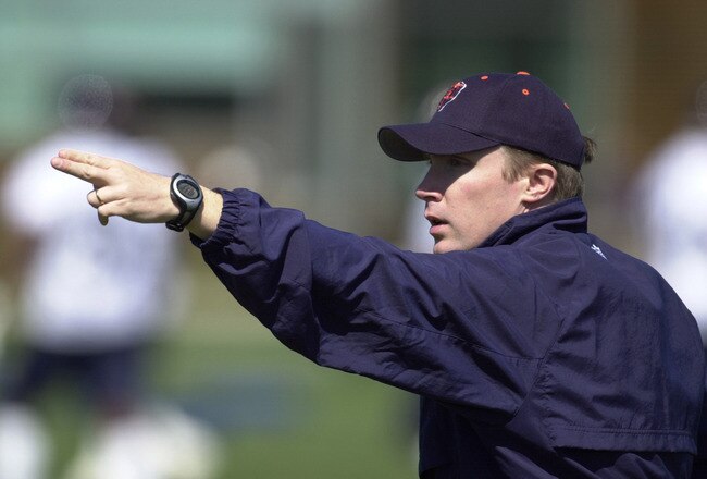 27 Apr 2001: Offensive corrdinator John Schoop instructs players during drills at Bears mini-camp at Halas Hall in Lake Forest, Illinois. Shoop replaces Gary Crowton as offensive corrdinator after Crowton accepted the head coach position at BYU. DIGITAL IMAGE Mandatory Credit: Jonathan Daniel/ALLSPORT