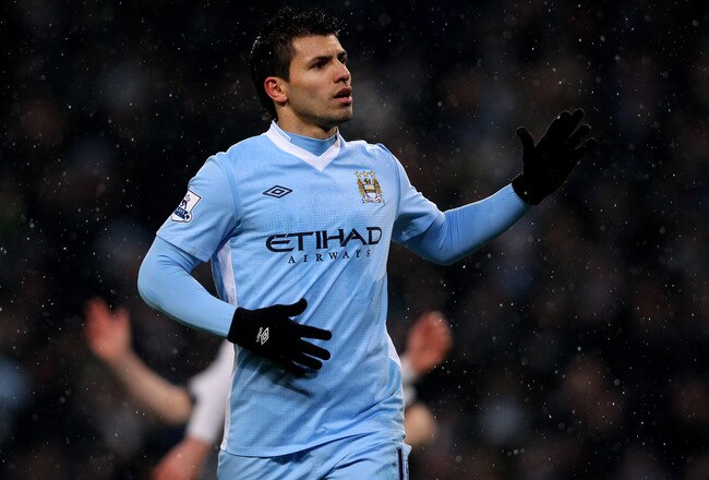 MANCHESTER, ENGLAND - FEBRUARY 04:  Sergio Aguero of Manchester City celebrates scoring the opening goal from a penalty kick during the Barclays Premier League match between Manchester City and Fulham at the Etihad Stadium on February 4, 2012 in Manchester, England.  (Photo by Alex Livesey/Getty Images)