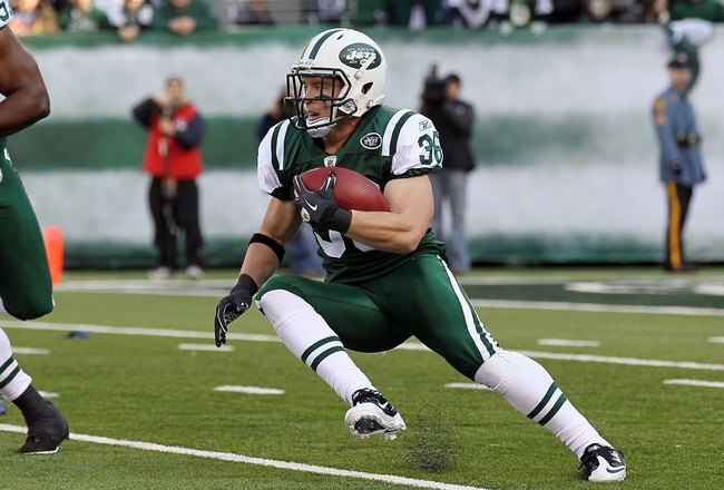 EAST RUTHERFORD, NJ - NOVEMBER 21:  Jim Leonhard #36 of the New York Jets returns a punt against the Houston Texans on November 21, 2010 at the New Meadowlands Stadium in East Rutherford, New Jersey.  (Photo by Jim McIsaac/Getty Images)