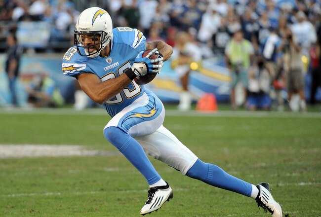 SAN DIEGO, CA - NOVEMBER 27:   Vincent Jackson #83 of the San Diego Chargers turns up field after his catch against the Denver Broncos at Qualcomm Stadium on November 27, 2011 in San Diego, California. The Broncos went on to win 16-13.   (Photo by Harry How/Getty Images)