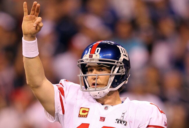 INDIANAPOLIS, IN - FEBRUARY 05:  Eli Manning #10 of the New York Giants reacts against the New England Patriots during Super Bowl XLVI at Lucas Oil Stadium on February 5, 2012 in Indianapolis, Indiana.  (Photo by Jamie Squire/Getty Images)