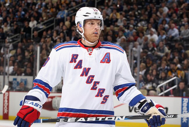 PITTSBURGH, PA - JANUARY 06:  Brad Richards #19 of the New York Rangers in action during the NHL game against the Pittsburgh Penguins at Consol Energy Center on January 6, 2012 in Pittsburgh, Pennsylvania.  The Rangers defeated the Penguins 3-1.  (Photo by Christian Petersen/Getty Images)