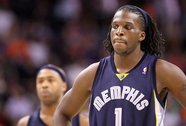 PHOENIX - NOVEMBER 25:  DeMarre Carroll #1 of the Memphis Grizzlies during the NBA game against the Phoenix Suns at US Airways Center on November 25, 2009 in Phoenix, Arizona.  The Suns defeated the Grizzlies 126-111.  NOTE TO USER: User expressly acknowledges and agrees that, by downloading and or using this photograph, User is consenting to the terms and conditions of the Getty Images License Agreement.  (Photo by Christian Petersen/Getty Images)