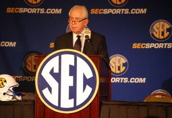 Mike-slive-sec-commissioner_crop_340x234