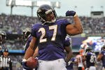 BALTIMORE - NOVEMBER 20:  Ray Rice #27 of the Baltimore Ravens celebrates a touchdown against the Cincinnati Bengals at M&T Bank Stadium on November 20, 2011 in Baltimore, Maryland. The Ravens defeated the Bengals 31-24. (Photo by Larry French/Getty Images)