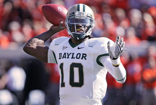STILLWATER, OK - OCTOBER 29:  Quarterback Robert Griffin III #10 of the Baylor Bears looks to throw in the first half against the Oklahoma State Cowboys on October 29, 2011 at Boone Pickens Stadium in Stillwater, Oklahoma.  Oklahoma State defeated Baylor 59-24.  (Photo by Brett Deering/Getty Images)