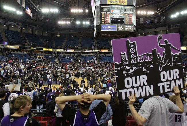 SACRAMENTO, CA - APRIL 13:  Fans of the Sacramento Kings hold up signs against the Los Angeles Lakers on April 13, 2011 at Power Balence Pavilion in Sacramento, California. NOTE TO USER: User expressly acknowledges and agrees that, by downloading and/or using this Photograph, user is consenting to the terms and conditions of the Getty Images License Agreement  (Photo by Jed Jacobsohn/Getty Images)