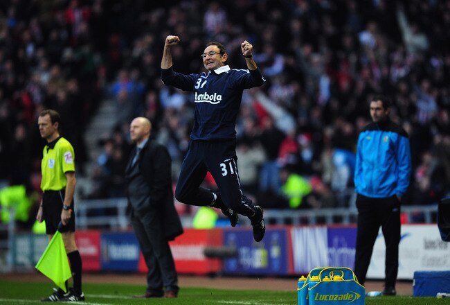 SUNDERLAND, ENGLAND - DECEMBER 11:  New Sunderland manager Martin O' Neill reacts after Sunderland equalise during the Barclays premier league game between Sunderland and Blackburn Rovers at Stadium of Light on December 11, 2011 in Sunderland, England.  (Photo by Stu Forster/Getty Images)