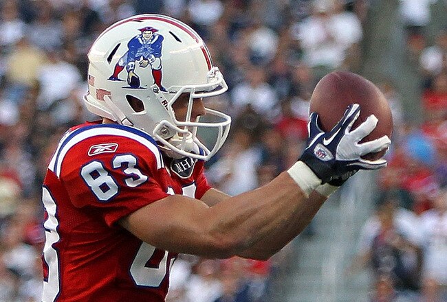 FOXBORO, MA - OCTOBER 9:   Wes Welker #83 of the New England Patriots catches a pass against the defense of Darrelle Revis #24 of the New York Jets in the first half at Gillette Stadium on October 9, 2011 in Foxboro, Massachusetts. (Photo by Jim Rogash/Getty Images)