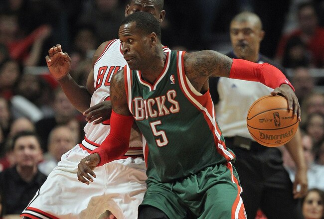CHICAGO, IL - JANUARY 27:  Stephen Jackson #5 of the Milwaukee Bucks moves against Ronnie Brewer #11 of the Chicago Bulls at the United Center on January 27, 2012 in Chicago, Illinois. The Bulls defeated the Bucks 107-100. NOTE TO USER: User expressly acknowledges and agrees that, by downloading and or using this photograph, User is consenting to the terms and conditions of the Getty Images License Agreement.  (Photo by Jonathan Daniel/Getty Images)