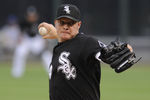 CHICAGO, IL - JULY 05: Jake Peavy # 44 of the Chicago White Sox pitches against the Kansas City Royals on July 5, 2011 at U.S. Cellular Field in Chicago, Illinois.  (Photo by David Banks/Getty Images)