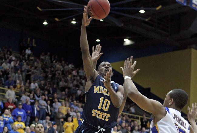 MOREHEAD, KY - JANUARY 18:  Zay Jackson #10 of the Murray State Racers shoots the ball during the OVC game against the Morehead State Eagles at Johnson Arena on January 18, 2012 in Morehead, Kentucky.  (Photo by Andy Lyons/Getty Images)