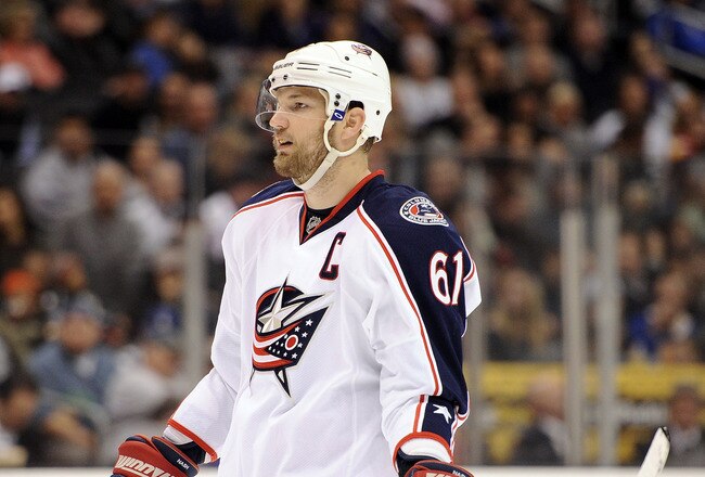 LOS ANGELES, CA - FEBRUARY 01:  Rick Nash #61 of the Columbus Blue Jackets waits for a faceoff during the game against the Los Angeles Kings at Staples Center on February 1, 2012 in Los Angeles, California.  (Photo by Harry How/Getty Images)