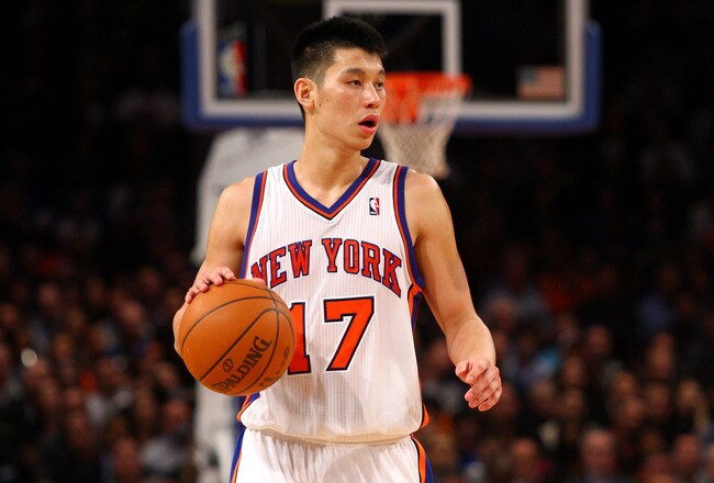 NEW YORK, NY - FEBRUARY 10:  Jeremy Lin #17 of the New York Knicks brings the ball up court against the Los Angeles Lakers at Madison Square Garden on February 10, 2012 in New York City.  NOTE TO USER: User expressly acknowledges and agrees that, by downloading and or using this photograph, User is consenting to the terms and conditions of the Getty Images License Agreement.  (Photo by Chris Chambers/Getty Images)