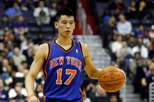 WASHINGTON, DC - FEBRUARY 08:  Jeremy Lin #17 of the New York Knicks brings the ball up the floor during the first half against the Washington Wizards  at Verizon Center on February 8, 2012 in Washington, DC. NOTE TO USER: User expressly acknowledges and agrees that, by downloading and or using this photograph, User is consenting to the terms and conditions of the Getty Images License Agreement.  (Photo by Rob Carr/Getty Images)