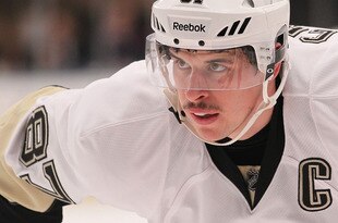 NEW YORK, NY - NOVEMBER 29:  Sidney Crosby #87 of the Pittsburgh Penguins against the New York Rangers at Madison Square Garden on November 29, 2011 in New York City.  (Photo by Nick Laham/Getty Images)