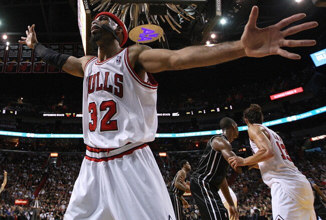 MIAMI, FL - JANUARY 29: Richard Hamilton #32 of the Chicago Bulls guards the inbound pass during a game against the Miami Heat at American Airlines Arena on January 29, 2012 in Miami, Florida. NOTE TO USER: User expressly acknowledges and agrees that, by downloading and/or using this Photograph, User is consenting to the terms and conditions of the Getty Images License Agreement.  (Photo by Mike Ehrmann/Getty Images)