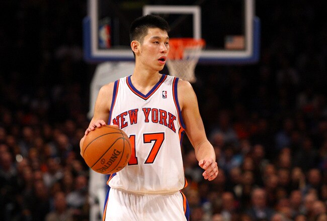 NEW YORK, NY - FEBRUARY 10:  Jeremy Lin #17 of the New York Knicks brings the ball up court against the Los Angeles Lakers at Madison Square Garden on February 10, 2012 in New York City.  NOTE TO USER: User expressly acknowledges and agrees that, by downloading and or using this photograph, User is consenting to the terms and conditions of the Getty Images License Agreement.  (Photo by Chris Chambers/Getty Images)