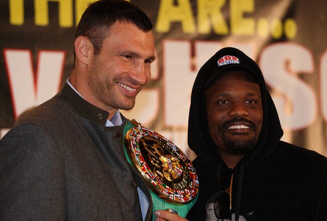 LONDON, ENGLAND - JANUARY 09:  (L-R) Vitali Klitschko of the Ukraine and Dereck Chisora of England during a press conference at The Landmark Hotel on January 9, 2012 in London, England.  (Photo by Andrew Redington/Getty Images)