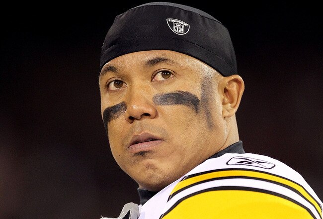 SAN FRANCISCO, CA - DECEMBER 19: Hines Ward #86 of the Pittsburgh Steelers watches the action from the sidelines during the game against the San Francisco 49ers at Candlestick Park on December 19, 2011 in San Francisco, California.  (Photo by Karl Walter/Getty Images)