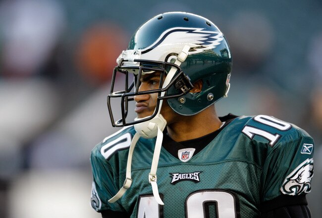 PHILADELPHIA, PA - DECEMBER 18: DeSean Jackson #10 of the Philadelphia Eagles warms up before the start of the Eagles game against the New York Jets  at Lincoln Financial Field on December 18, 2011 in Philadelphia, Pennsylvania.  (Photo by Rob Carr/Getty Images)