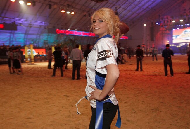 INDIANAPOLIS, IN - FEBRUARY 04:  Model Kate Upton attends DIRECTV's Sixth Annual Celebrity Beach Bowl Game at Victory Field on February 4, 2012 in Indianapolis, Indiana.  (Photo by Christopher Polk/Getty Images for DirecTV)