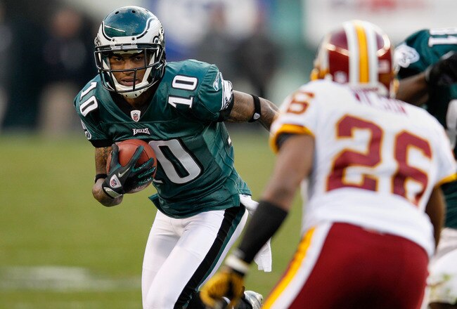 PHILADELPHIA, PA - JANUARY 01: DeSean Jackson #10 of the Philadelphia Eagles carries the ball against the Washington Redskins at Lincoln Financial Field on January 1, 2012 in Philadelphia, Pennsylvania.  (Photo by Rob Carr/Getty Images)
