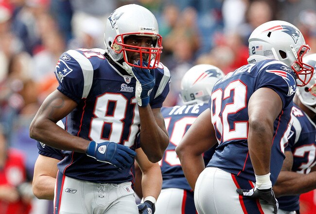 FOXBORO, MA - SEPTEMBER 26:  Randy Moss #81 of the New England Patriots runs to the line against the Buffalo Bills at Gillette Stadium on September 26, 2010 in Foxboro, Massachusetts. (Photo by Jim Rogash/Getty Images)