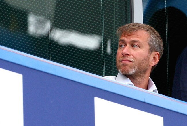 LONDON, ENGLAND - AUGUST 29:  Chelsea owner Roman Abramovich ahead of the Barclays Premier League match between Chelsea and Burnley at Stamford Bridge on August 29, 2009 in London, England.  (Photo by Phil Cole/Getty Images)