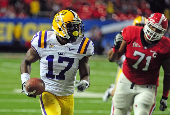 ATLANTA, GA - DECEMBER 3: Morris Claiborne #17 of the LSU Tigers returns an interception for a touchdown against the Georgia Bulldogs during the SEC Championship Game at the Georgia Dome on December 3, 2011 in Atlanta, Georgia.  (Photo by Scott Cunningham/Getty Images)