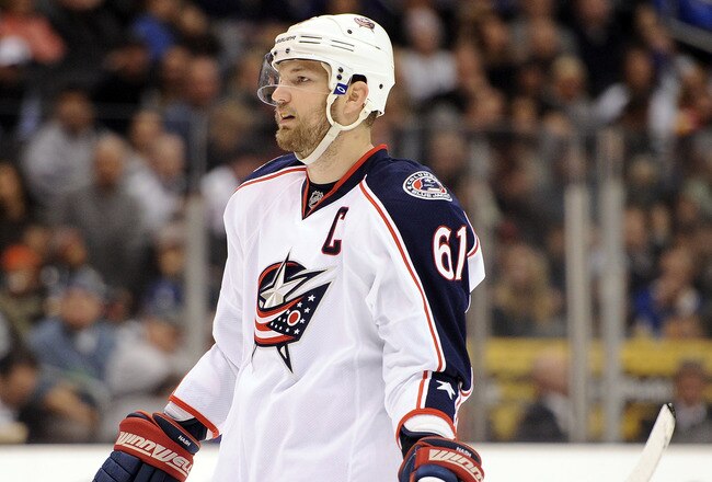LOS ANGELES, CA - FEBRUARY 01:  Rick Nash #61 of the Columbus Blue Jackets waits for a faceoff during the game against the Los Angeles Kings at Staples Center on February 1, 2012 in Los Angeles, California.  (Photo by Harry How/Getty Images)