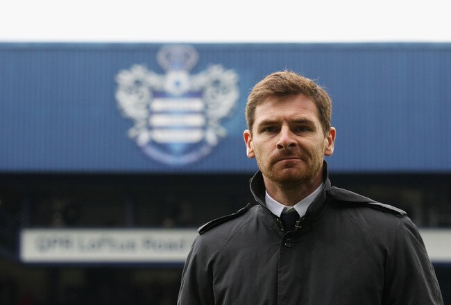 LONDON, ENGLAND - JANUARY 28: Andre Villas-Boas, manager of Chelsea looks on prior to the FA Cup with Budweiser Fourth Round match between Queens Park Rangers and Chelsea at Loftus Road on January 28, 2012 in London, England.  (Photo by Ian Walton/Getty Images)