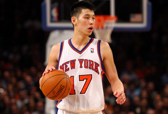 NEW YORK, NY - FEBRUARY 10:  Jeremy Lin #17 of the New York Knicks brings the ball up court against the Los Angeles Lakers at Madison Square Garden on February 10, 2012 in New York City.  NOTE TO USER: User expressly acknowledges and agrees that, by downloading and or using this photograph, User is consenting to the terms and conditions of the Getty Images License Agreement.  (Photo by Chris Chambers/Getty Images)