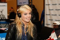 B/R Exclusive With SI Cover Girl Kate Upton