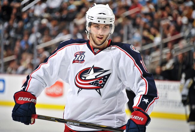 PITTSBURGH, PA - FEBRUARY 8:  Derick Brassard #16 of the Columbus Blue Jackets waits to take a face off against the Pittsburgh Penguins on February 8, 2011 at CONSOL Energy Center in Pittsburgh, Pennsylvania.  (Photo by Jamie Sabau/Getty Images)