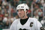 SUNRISE, FL - NOVEMBER 25:  Mario Lemieux #66 of the Pittsburgh Penguins skates against the Florida Panthers during the NHL game at the Bank Atlantic Center on November 25, 2005 in Sunrise, Florida.  The Panthers defeated the Penguins 6-3.  (Photo by Eliot J. Schechter/Getty Images)