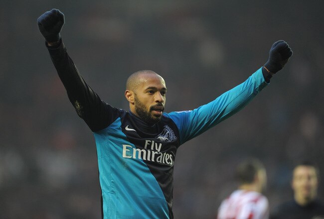 SUNDERLAND, ENGLAND - FEBRUARY 11:  Thierry Henry of Arsenal celebrates winning the Barclays Premier League match between Sunderland and Arsenal at the Stadium of Light on February 11, 2012 in Sunderland, England.  (Photo by Michael Regan/Getty Images)
