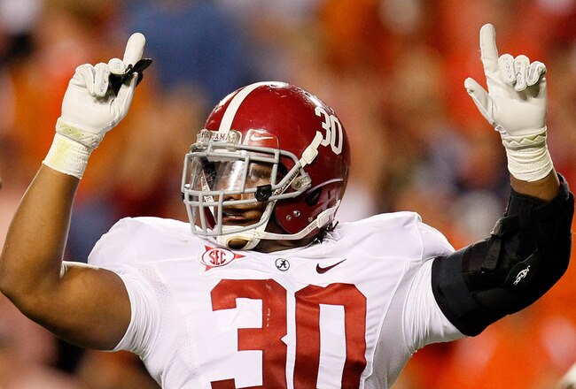 AUBURN, AL - NOVEMBER 26:  Dont'a Hightower #30 of the Alabama Crimson Tide calls the defense against the Auburn Tigers at Jordan-Hare Stadium on November 26, 2011 in Auburn, Alabama.  (Photo by Kevin C. Cox/Getty Images)