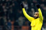 MILAN, ITALY - FEBRUARY 15:  Thierry Henry of Arsenal FC during the UEFA Champions League round of 16 first leg match between AC Milan and Arsenal FC at Stadio Giuseppe Meazza on February 15, 2012 in Milan, Italy.  (Photo by Claudio Villa/Getty Images)