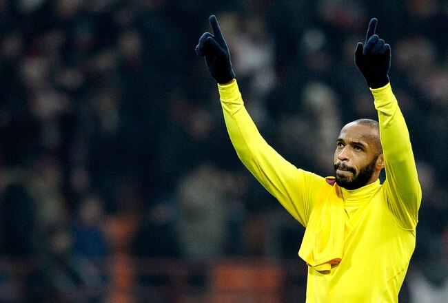 MILAN, ITALY - FEBRUARY 15:  Thierry Henry of Arsenal FC during the UEFA Champions League round of 16 first leg match between AC Milan and Arsenal FC at Stadio Giuseppe Meazza on February 15, 2012 in Milan, Italy.  (Photo by Claudio Villa/Getty Images)