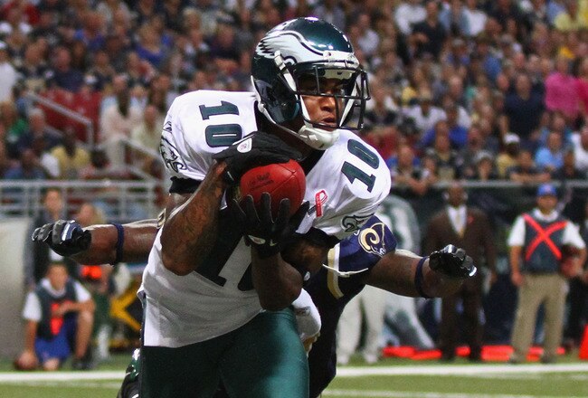 ST. LOUIS - SEPTEMBER 11: DeSean Jackson #10 of the Philadelphia Eagles catches a touchdown pass against the St. Louis Rams at the Edward Jones Dome on September 11, 2011 in St. Louis, Missouri. The Eagles beat the Rams 31-13. (Photo by Dilip Vishwanat/Getty Images)
