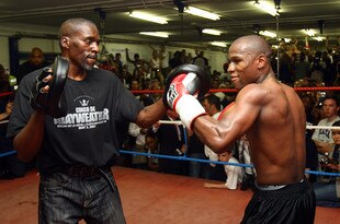 Floydmayweatheropentrainingsession7vmzs2kf7cgl_crop_310x205