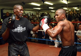 Floydmayweatheropentrainingsession7vmzs2kf7cgl_crop_340x234