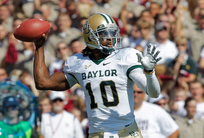 COLLEGE STATION, TX - OCTOBER 15:  Robert Griffin III #10 of the Baylor Bears throws during a game against the Texas A&M Aggies at Kyle Field on October 15, 2011 in College Station, Texas. The Texas A&M Aggies defeated the Baylor Bears 55-28.  (Photo by Sarah Glenn/Getty Images)
