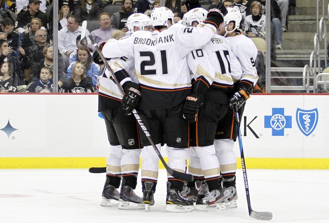 PITTSBURGH, PA - FEBRUARY 15:  Corey Perry #10 of the Anaheim Ducks celebrates his second period goal against the Pittsburgh Penguins during the game at Consol Energy Center on February 15, 2012 in Pittsburgh, Pennsylvania.  (Photo by Justin K. Aller/Getty Images)