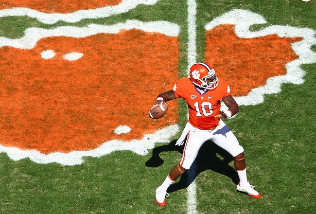 CLEMSON, SC - OCTOBER 22:  Tajh Boyd #10 of the Clemson Tigers throws a pass against the North Carolina Tar Heels during their game at Memorial Stadium on October 22, 2011 in Clemson, South Carolina.  (Photo by Scott Halleran/Getty Images)