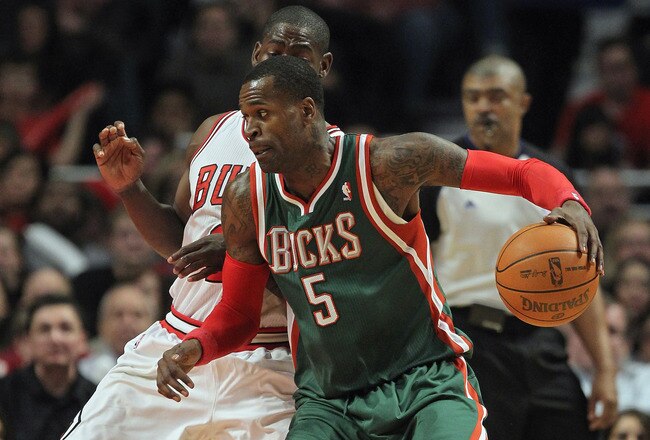 CHICAGO, IL - JANUARY 27:  Stephen Jackson #5 of the Milwaukee Bucks moves against Ronnie Brewer #11 of the Chicago Bulls at the United Center on January 27, 2012 in Chicago, Illinois. The Bulls defeated the Bucks 107-100. NOTE TO USER: User expressly acknowledges and agrees that, by downloading and or using this photograph, User is consenting to the terms and conditions of the Getty Images License Agreement.  (Photo by Jonathan Daniel/Getty Images)